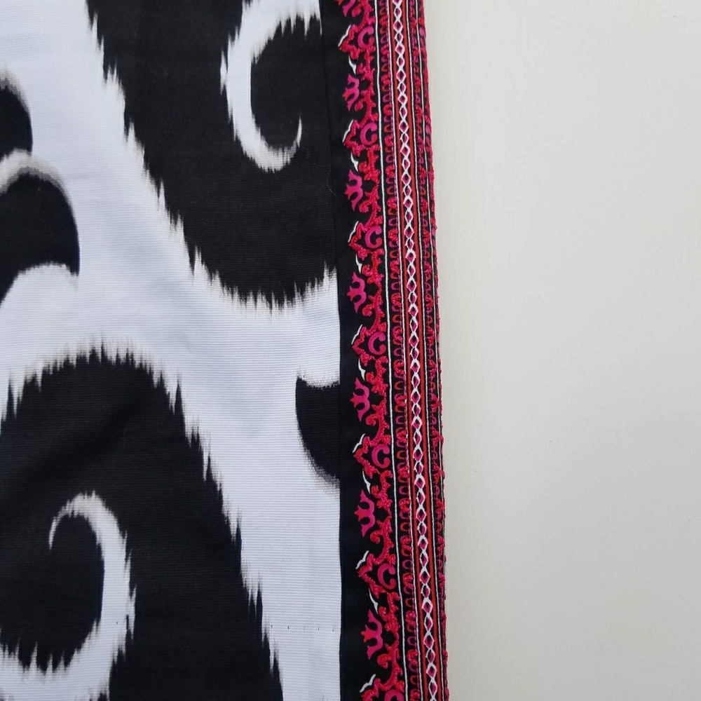 White House Black Market embroidered skirt 10 - Picture 3 of 7